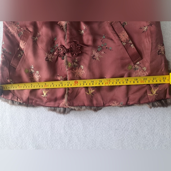 Vintage Chinese Deep Burgundy Reversible Floral Rabbit Fur Vest - Picture 12 of 15